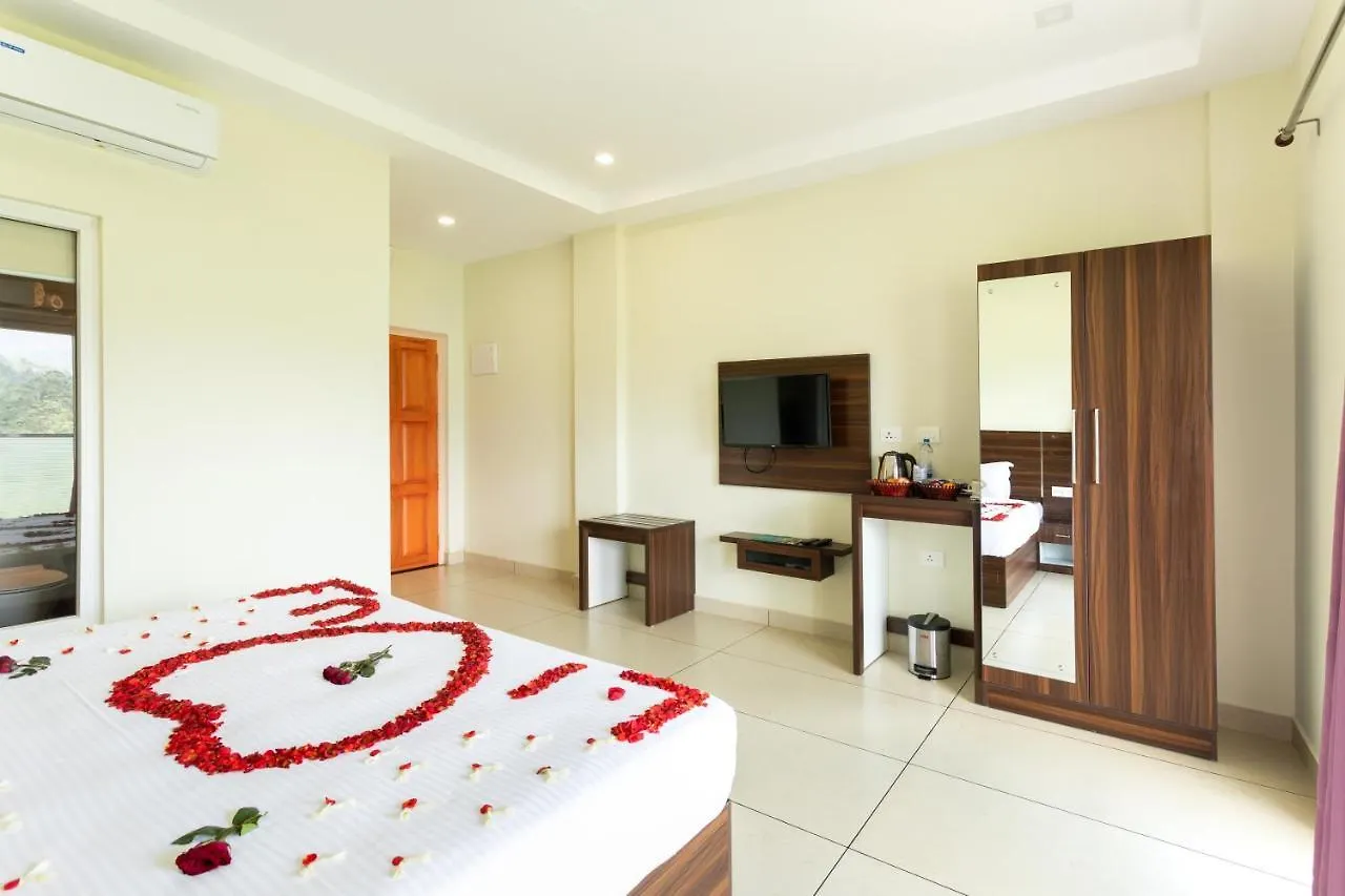 Lake Forest Resort Munnar